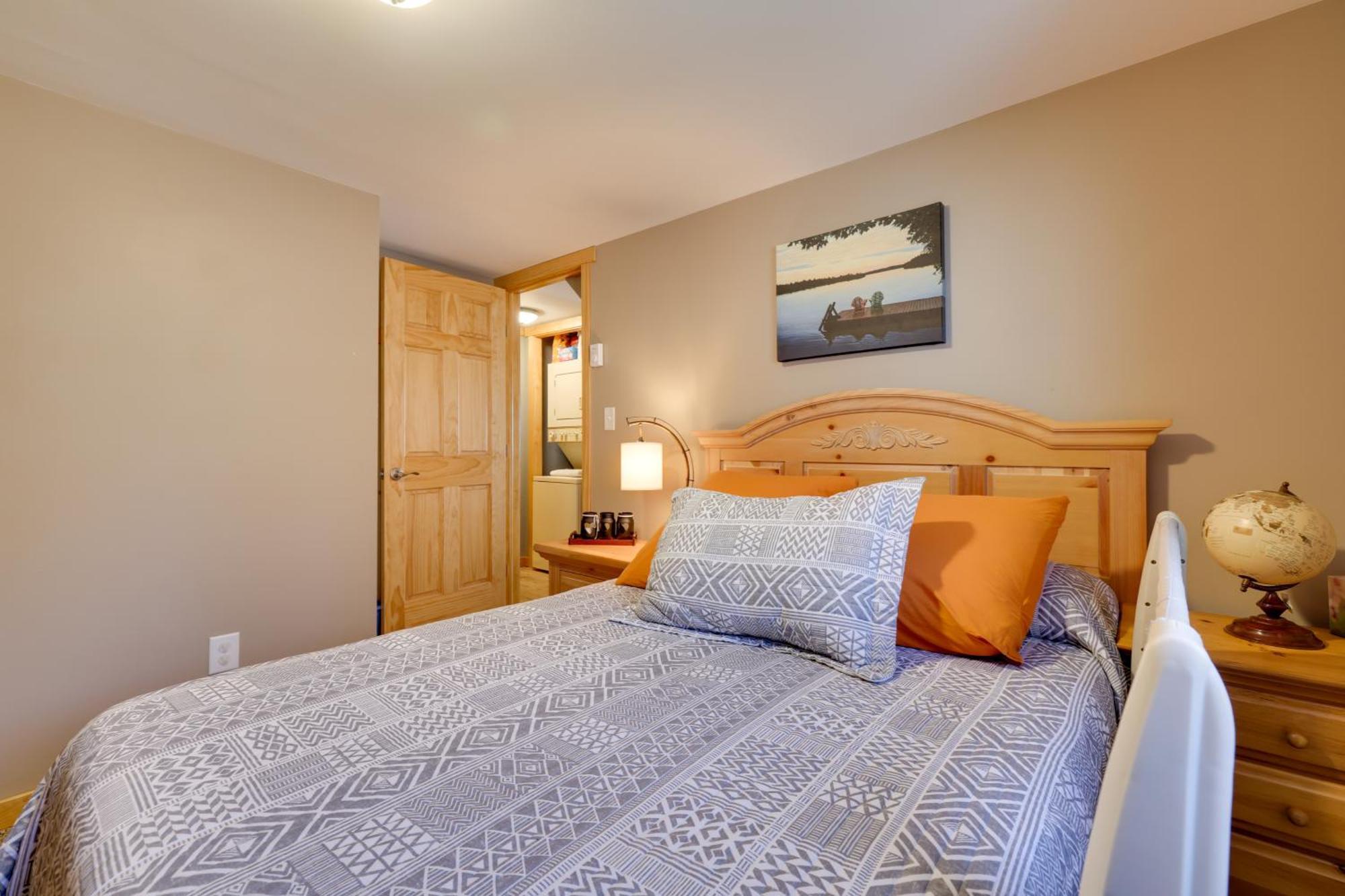 Pocono A-frame With Pool Access Walk To Beach! * Pocono Lake
